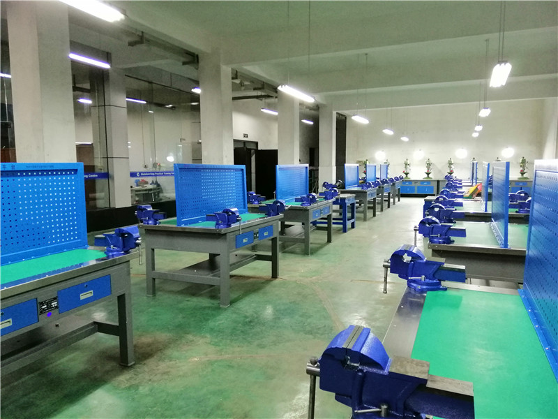 現代鉗工實訓室